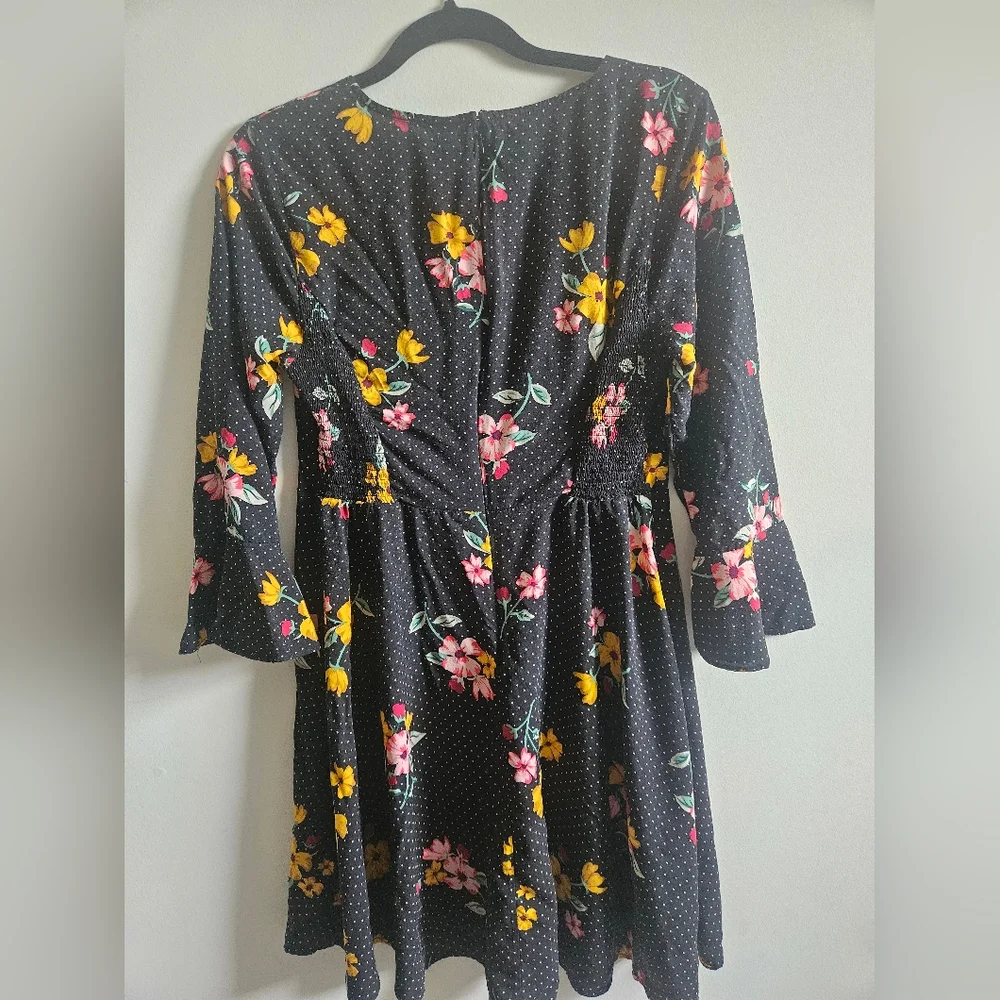 Old Navy Family Photo Dress - Picture 2 of 3